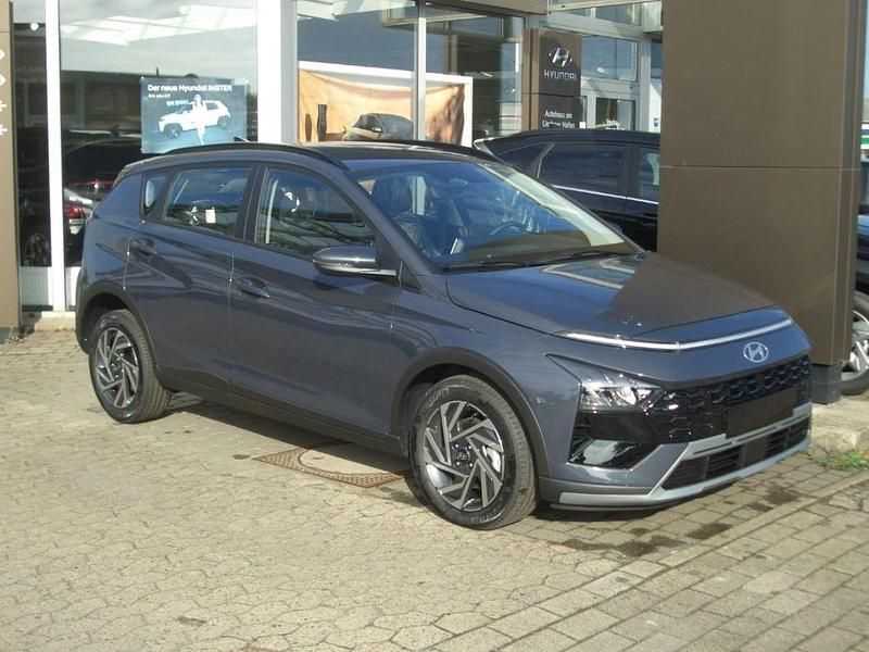 Grau Neu 2025 Hyundai Bayon Comfort SUV | 25.990 € (Fairer Preis) - Bild 1/4