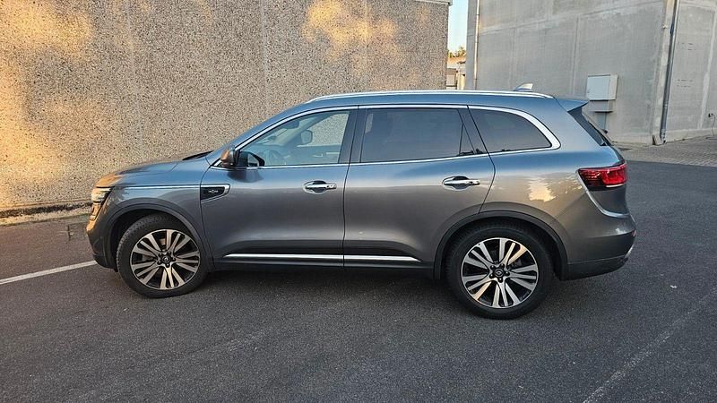 Grau Gebraucht 2021 Renault Koleos Initiale SUV | 24.200 € (Guter Preis) - Bild 1/4