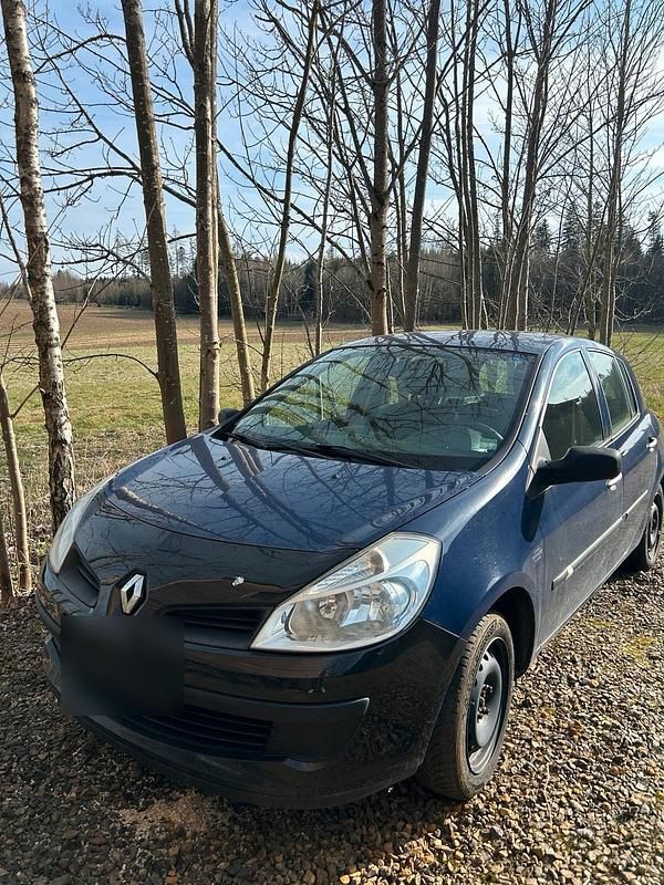 Blau Gebraucht 2009 Renault Clio II Kleinwagen | 500 € (Superpreis) - Bild 1/4