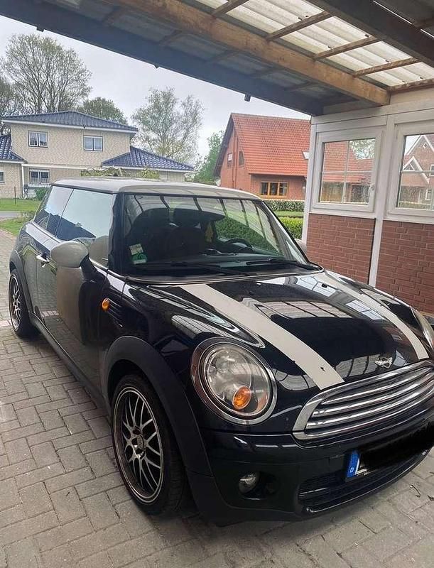 Schwarz Gebraucht 2010 Mini Cooper D Kleinwagen | 2.490 € (Fairer Preis) - Bild 1/4