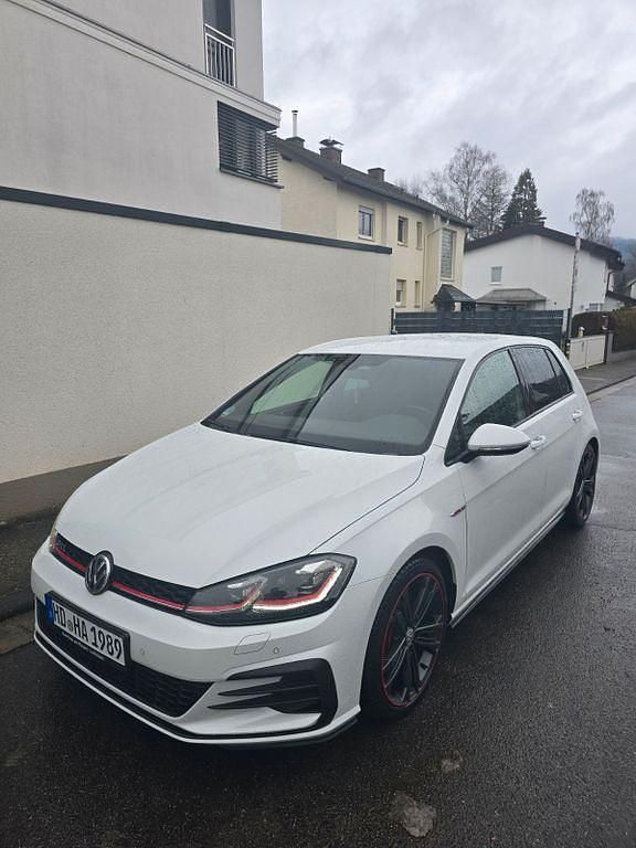 Weiß Gebraucht 2017 VW Golf GTI Limousine | 17.999 € (Guter Preis) - Bild 1/4