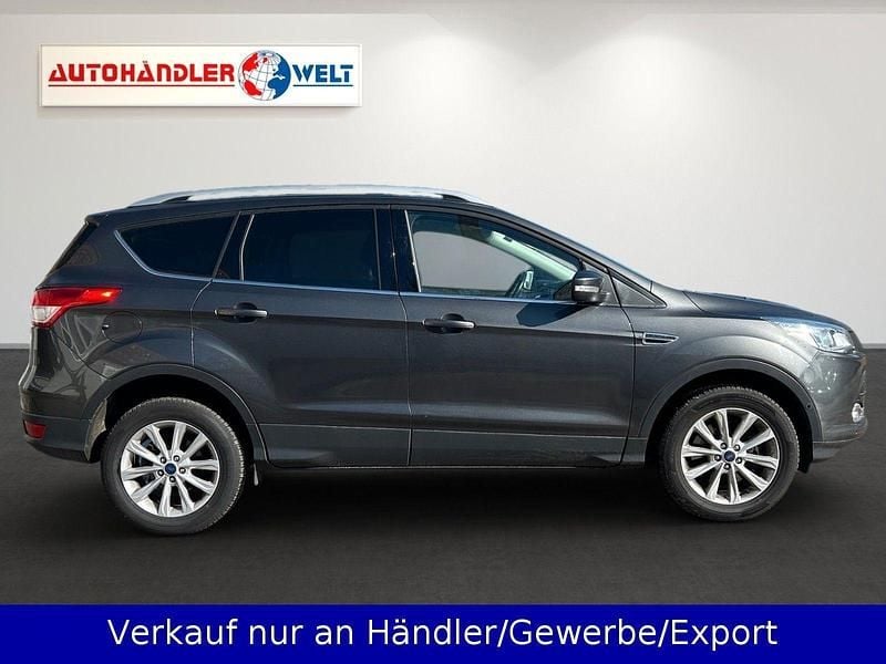 Gebraucht Ford Kuga Titanium 182 PS (133 kW) 2016 Grau SUV