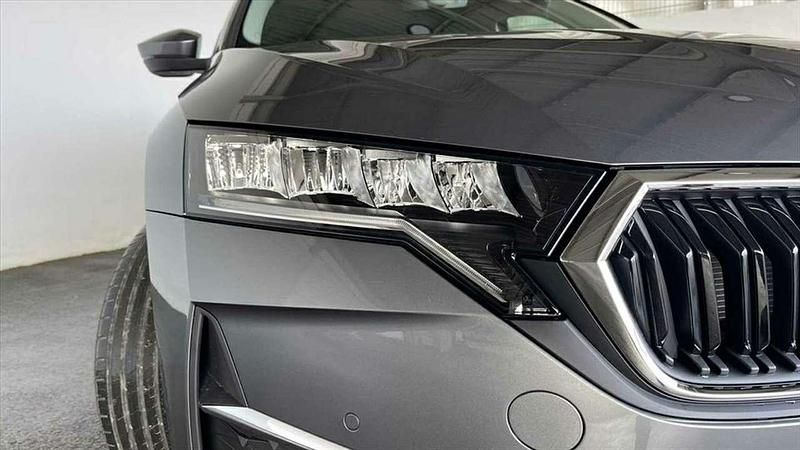Gebraucht Skoda Octavia Selection 150 PS (110 kW) 2024 Grau Kombi