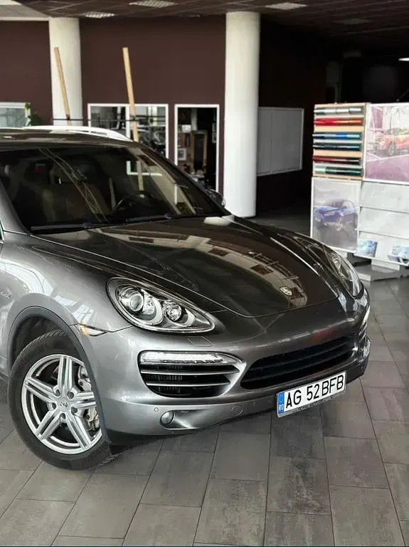 Second-hand Porsche Cayenne 382 CP (280 kW) 2012 Gri SUV