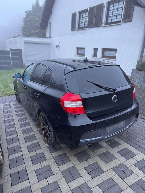 Gebraucht BMW 116 M Sport 122 PS (89 kW) 2006 Schwarz Kleinwagen