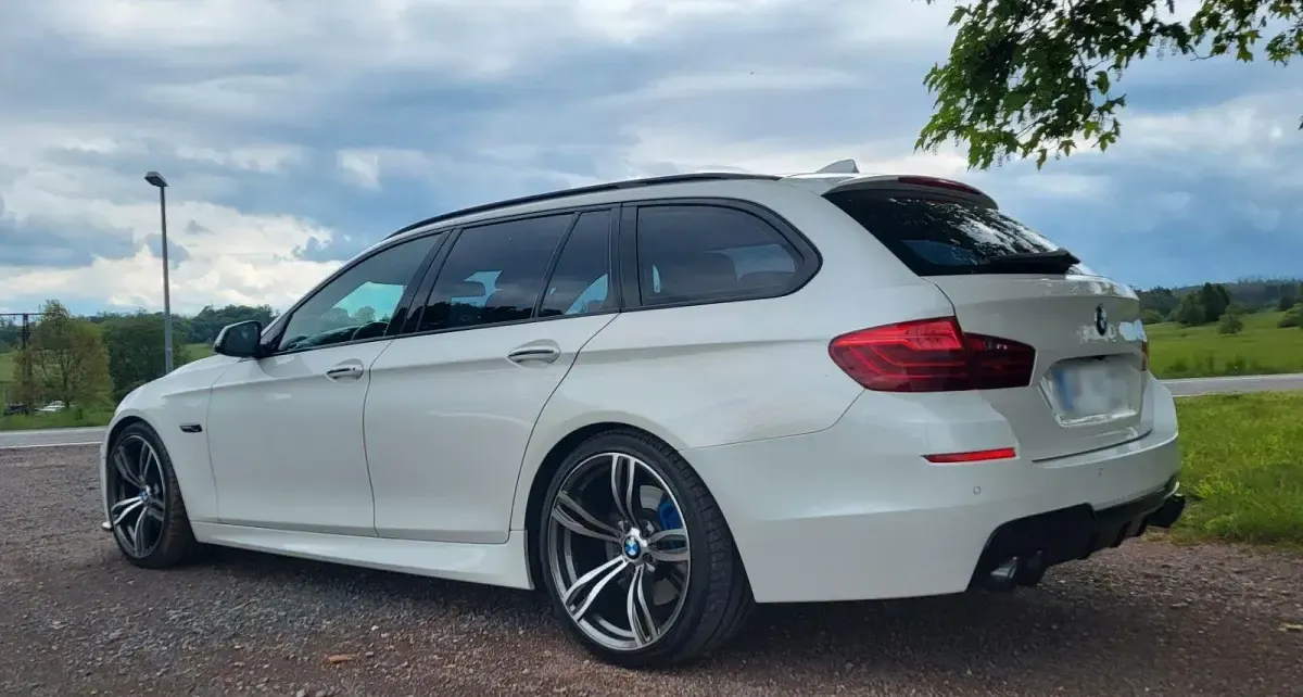 Gebraucht BMW 535 M Sport 313 PS (230 kW) 2015 Weiß Kombi
