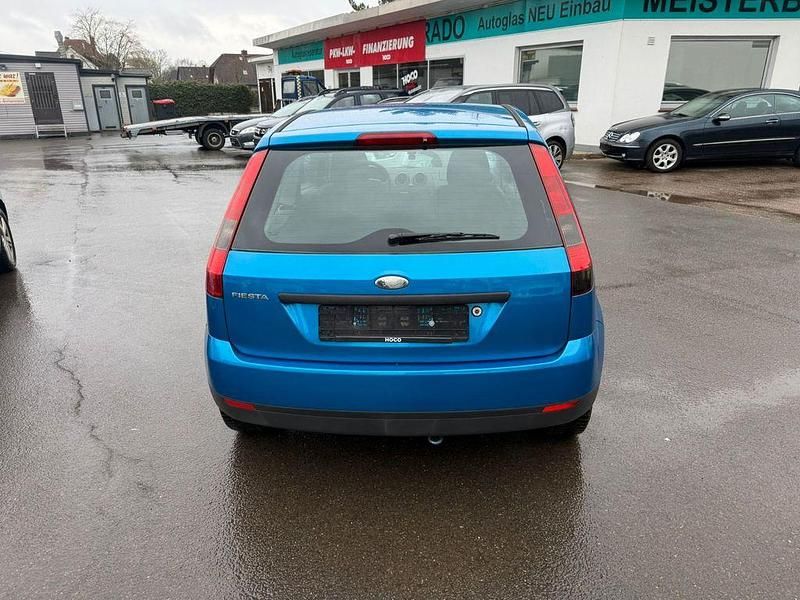 Usata Ford Fiesta 80 CV (58 kW) 2003 Blu Utilitaria