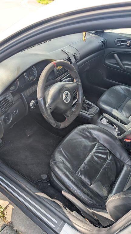 Gebraucht VW Passat Highline 150 PS (110 kW) 2001 Silber Kombi