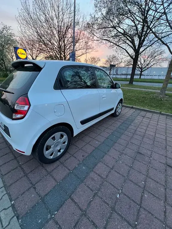 Gebraucht Renault Twingo Dynamique 71 PS (52 kW) 2015 Weiß Kleinwagen