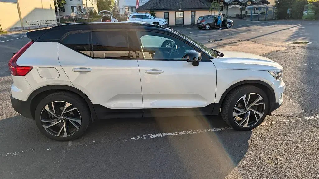 Gebraucht Volvo XC40 R-Design 190 PS (139 kW) 2019 Weiß SUV
