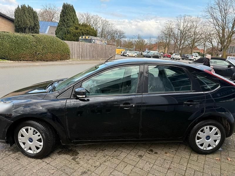 Gebraucht Ford Focus 102 PS (75 kW) 2008 Schwarz Limousine
