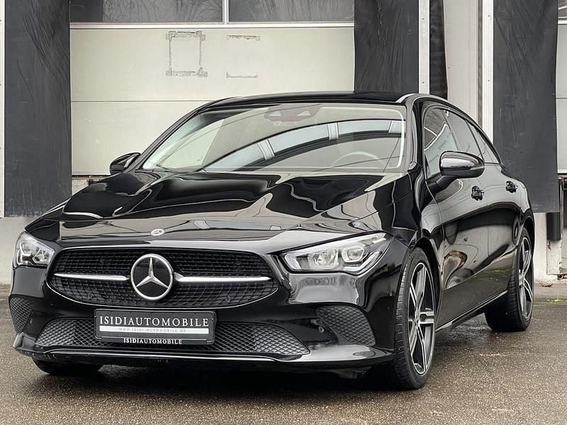 Schwarz Gebraucht 2021 Mercedes CLA220 Shooting Brake Kombi | 24.850 € (Guter Preis) - Bild 1/4
