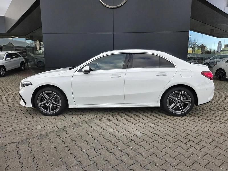 Gebraucht Mercedes A250 AMG 218 PS (160 kW) 2024 Weiß Limousine