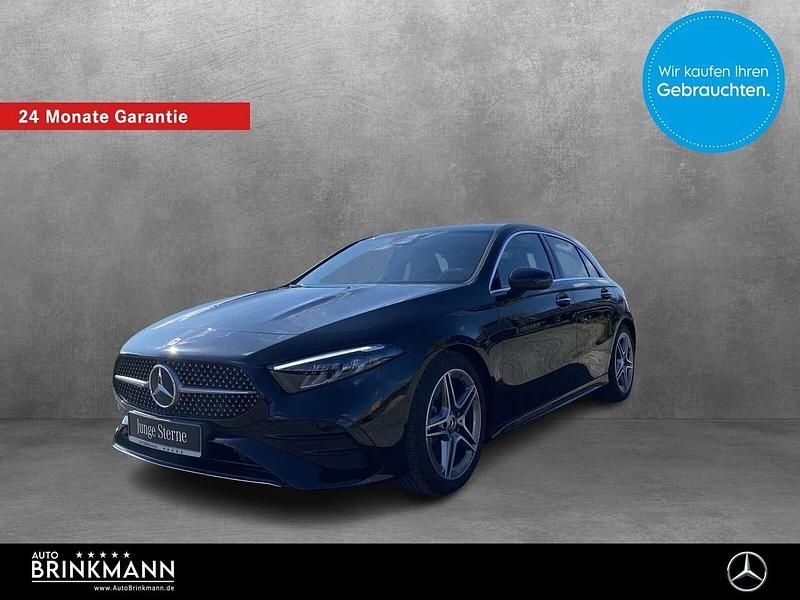 Schwarz Gebraucht 2024 Mercedes A200 AMG line Limousine | 31.815 € (Fairer Preis) - Bild 1/4