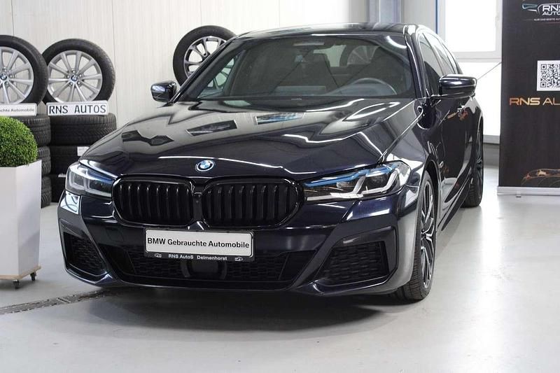 Gebraucht BMW 545e Performance 394 PS (289 kW) 2022 Schwarz Limousine