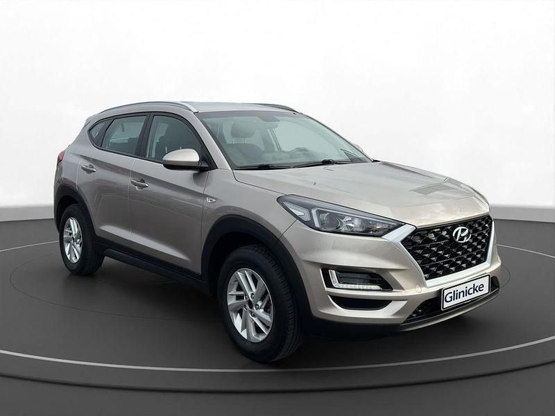 Gebraucht Hyundai Tucson Select 132 PS (97 kW) 2019 Weiß SUV