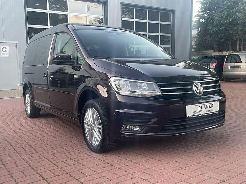 Schwarz Gebraucht 2016 VW Caddy Maxi Comfortline Van / Kleinbus | 19.990 € (Fairer Preis) - Bild 1/4