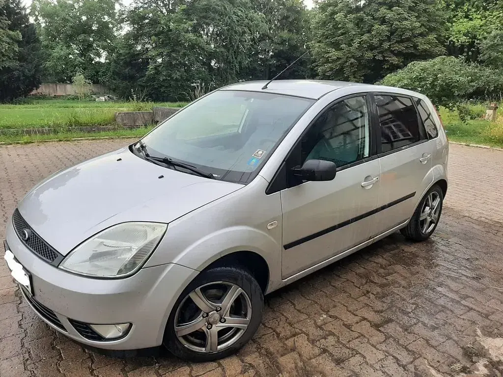 Gebraucht Ford Fiesta 80 PS (58 kW) 2005 Silber Kleinwagen