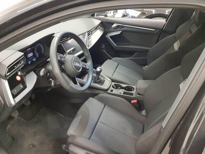 Gebraucht Audi A3 Ambiente 116 PS (85 kW) 2025 Manhattangrau metallic Limousine