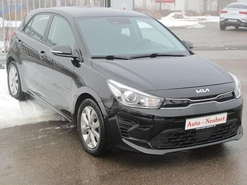 Gebraucht Kia Rio Vision 101 PS (74 kW) 2022 Schwarz Limousine