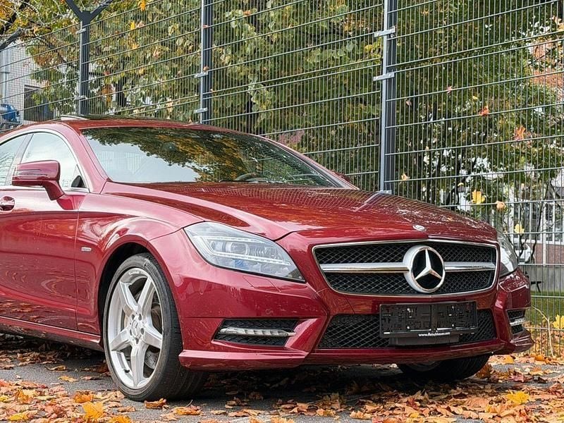 Rot Gebraucht 2012 Mercedes CLS500 AMG Limousine | 30.490 € (Guter Preis) - Bild 1/4