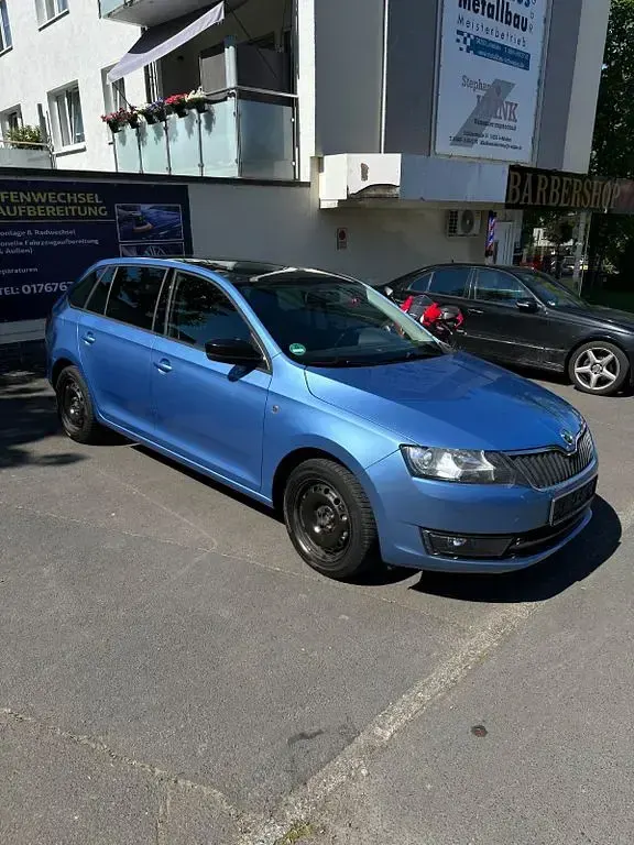 Gebraucht Skoda Rapid Ambition 110 PS (80 kW) 2015 Blau Kleinwagen