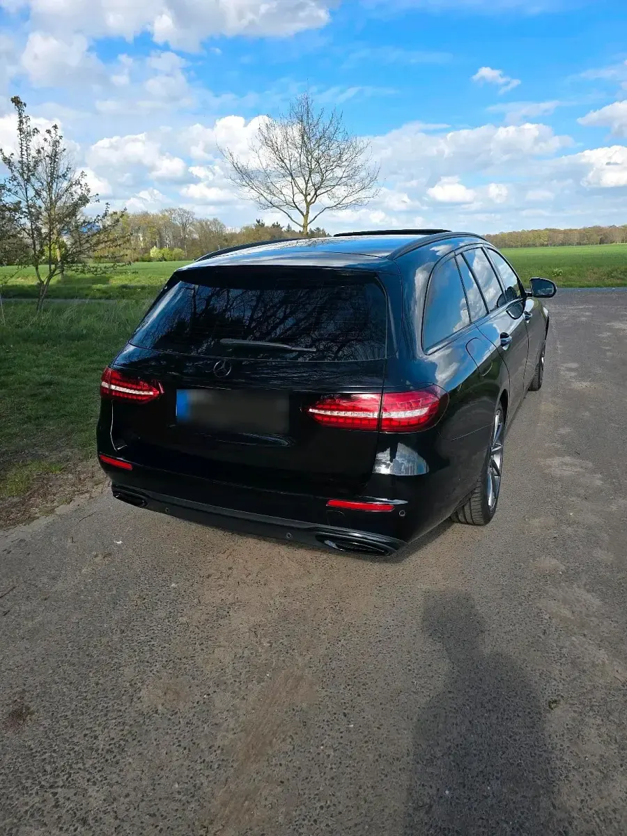 Gebraucht Mercedes E200 197 PS (144 kW) 2021 Schwarz Kombi
