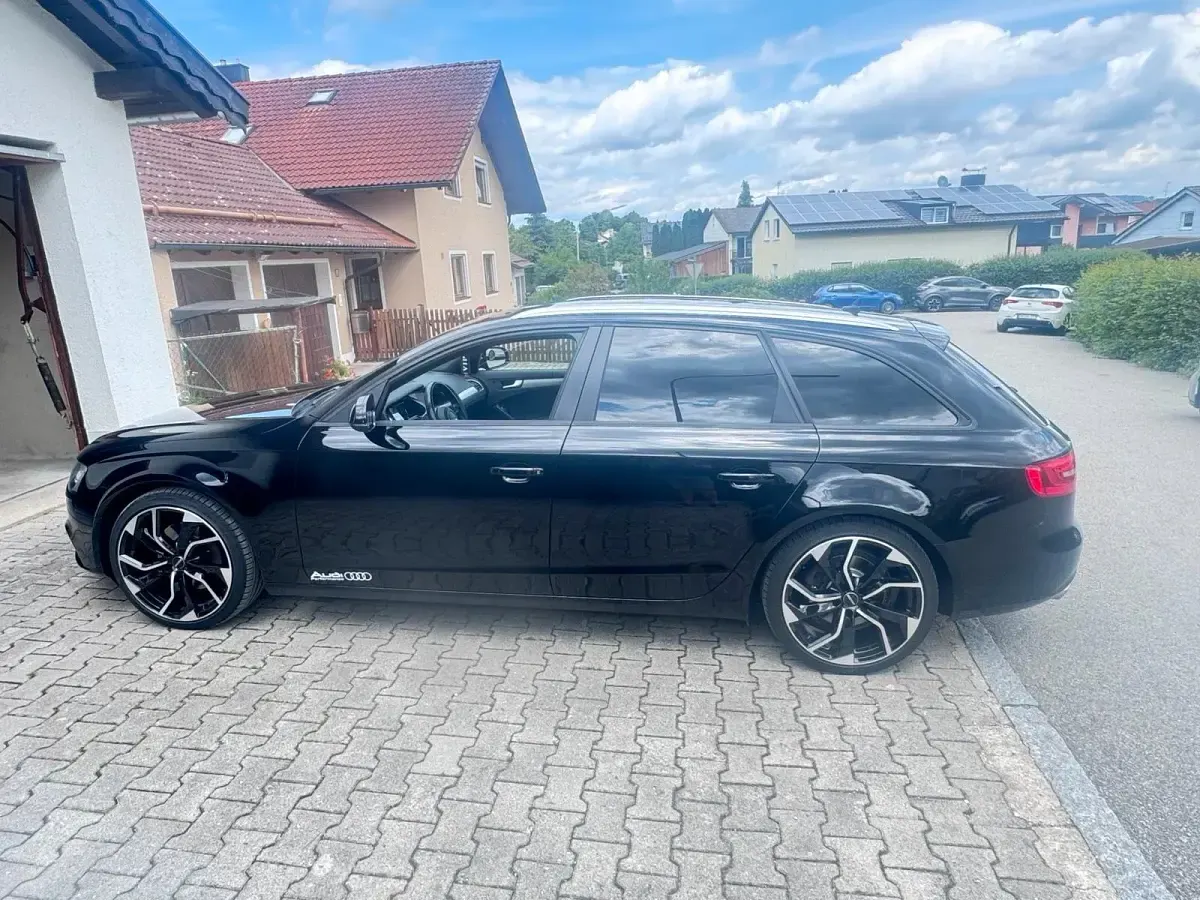 Gebraucht Audi A4 204 PS (150 kW) 2013 Schwarz Kombi
