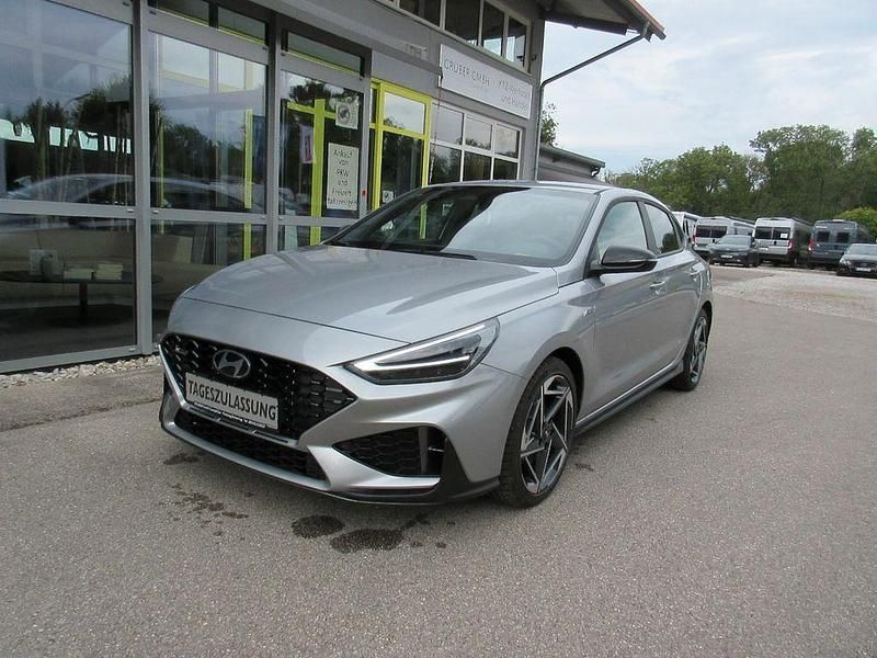 Silber Neu 2025 Hyundai i30 N Line Limousine | 28.490 € (Fairer Preis) - Bild 1/4