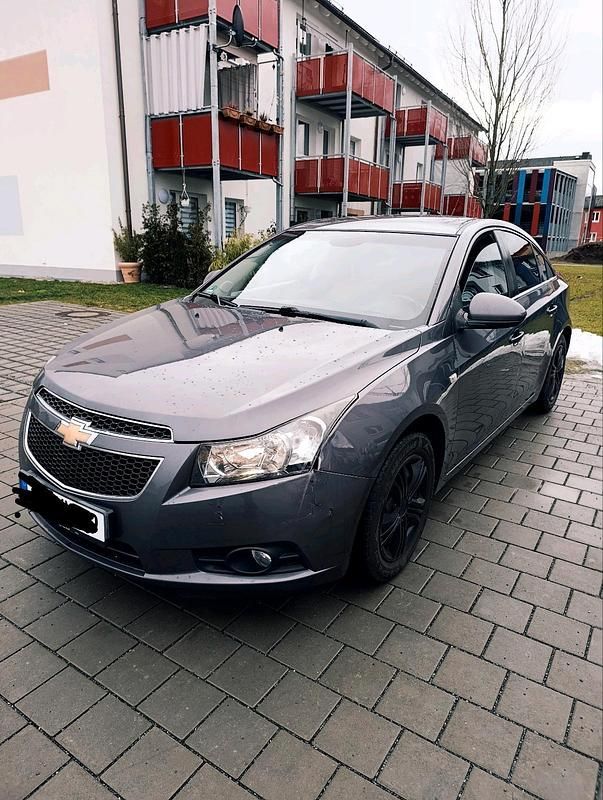 Gebraucht Chevrolet Cruze LT 145 PS (106 kW) 2011 Grau Limousine