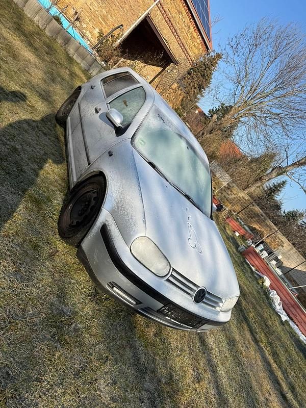 Gebraucht VW Golf IV 105 PS (77 kW) 2000 Silber Kleinwagen
