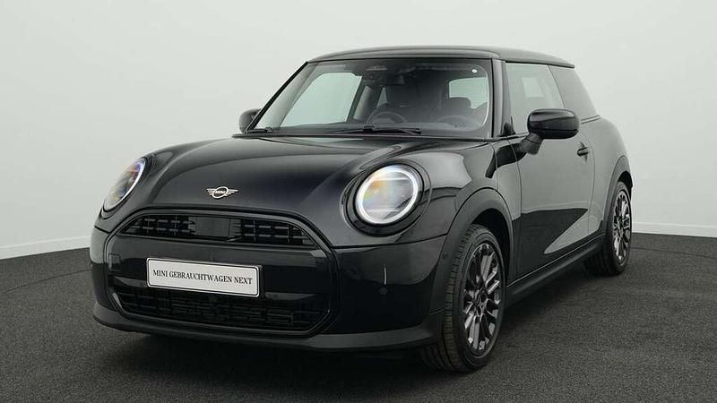 Schwarz Gebraucht 2024 Mini Cooper Classic Kleinwagen | 26.969 € (Etwas zu teuer) - Bild 1/4