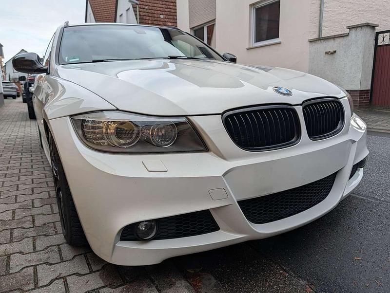 Gebraucht BMW 335 Sport Line 286 PS (210 kW) 2011 Weiß Kombi
