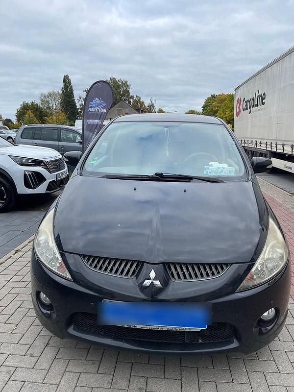 Schwarz Gebraucht 2008 Mitsubishi Grandis Limousine | 3.600 € - Bild 1/4