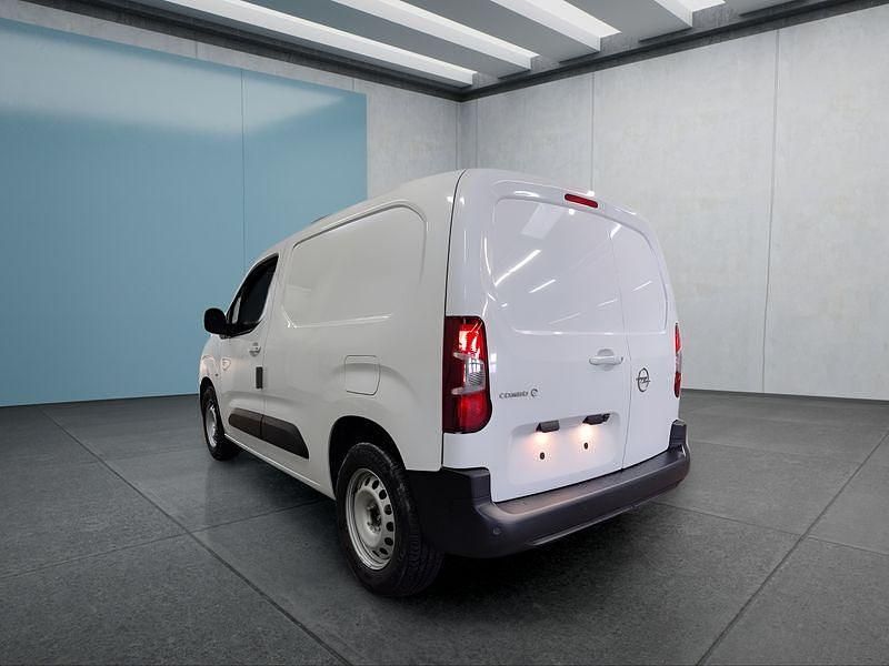 Gebraucht Opel Combo-e Life 100 kW (136 PS) 2024 Weiß Limousine