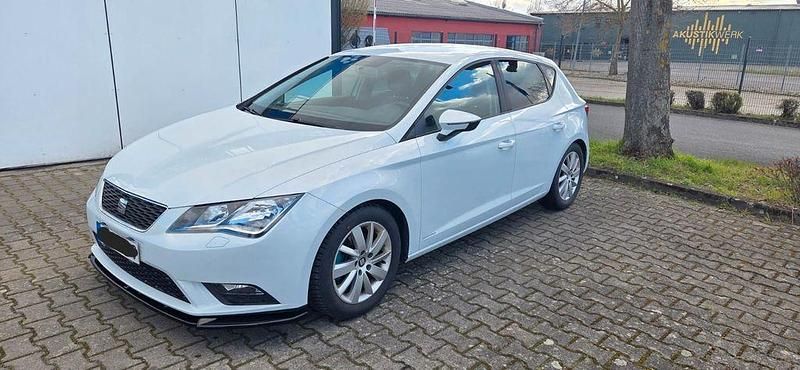 Second-hand Seat Leon Reference 105 CP (77 kW) 2013 Alb Berlinǎ
