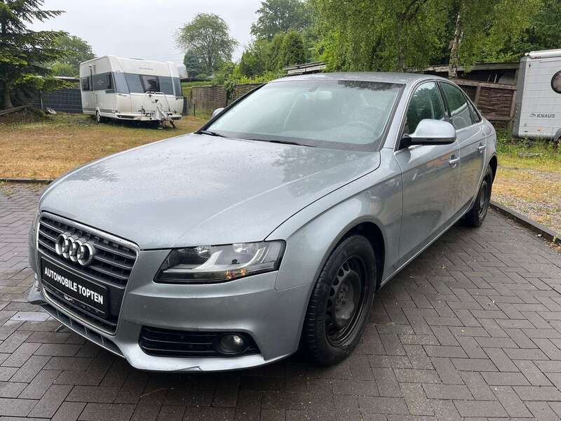 Grau Gebraucht 2008 Audi A4 Ambiente Limousine | 3.999 € (Superpreis) - Bild 1/4
