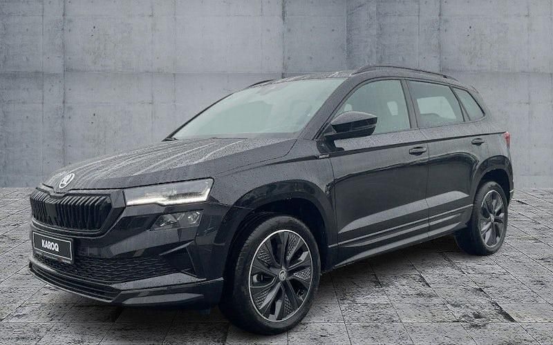 Schwarz Gebraucht 2025 Skoda Karoq SportLine SUV | 37.970 € (Etwas zu teuer) - Bild 1/4