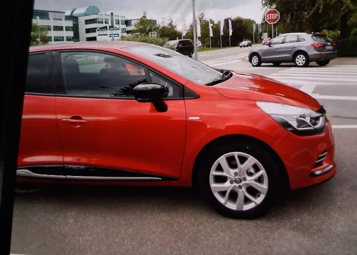 Gebraucht Renault Clio 91 PS (66 kW) 2019 Rot Kleinwagen