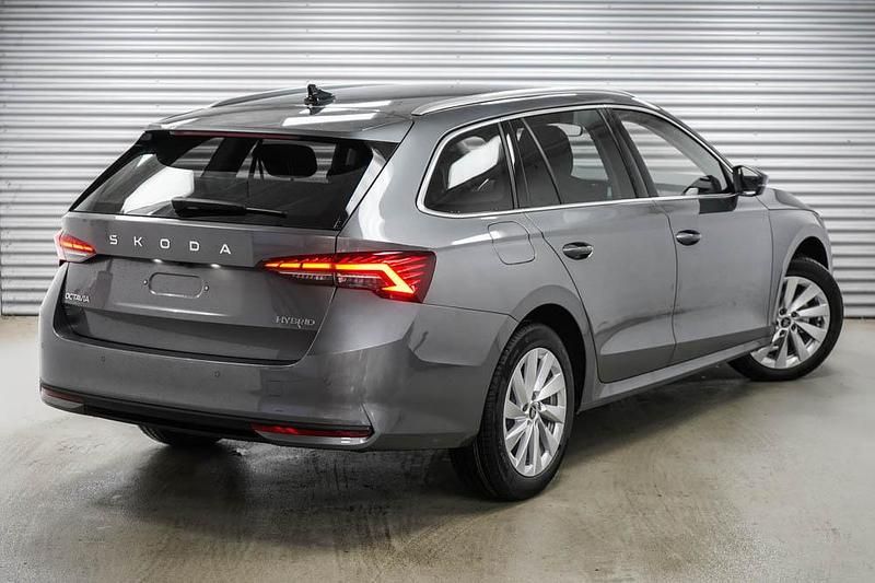 Ny Skoda Octavia Selection 2026 Grå Stationcar