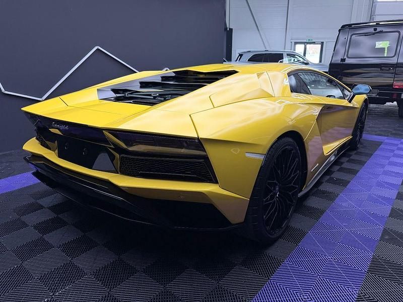 Gebraucht Lamborghini Aventador 740 PS (544 kW) 2018 Gelb