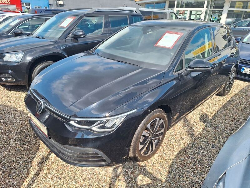 Schwarz Gebraucht 2021 VW Golf VIII United Limousine | 18.490 € (Fairer Preis) - Bild 1/4