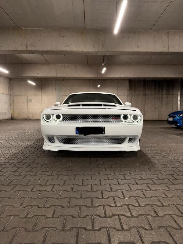 Używany Dodge Challenger 309 KM (227 kW) 2015 Biały Coupe