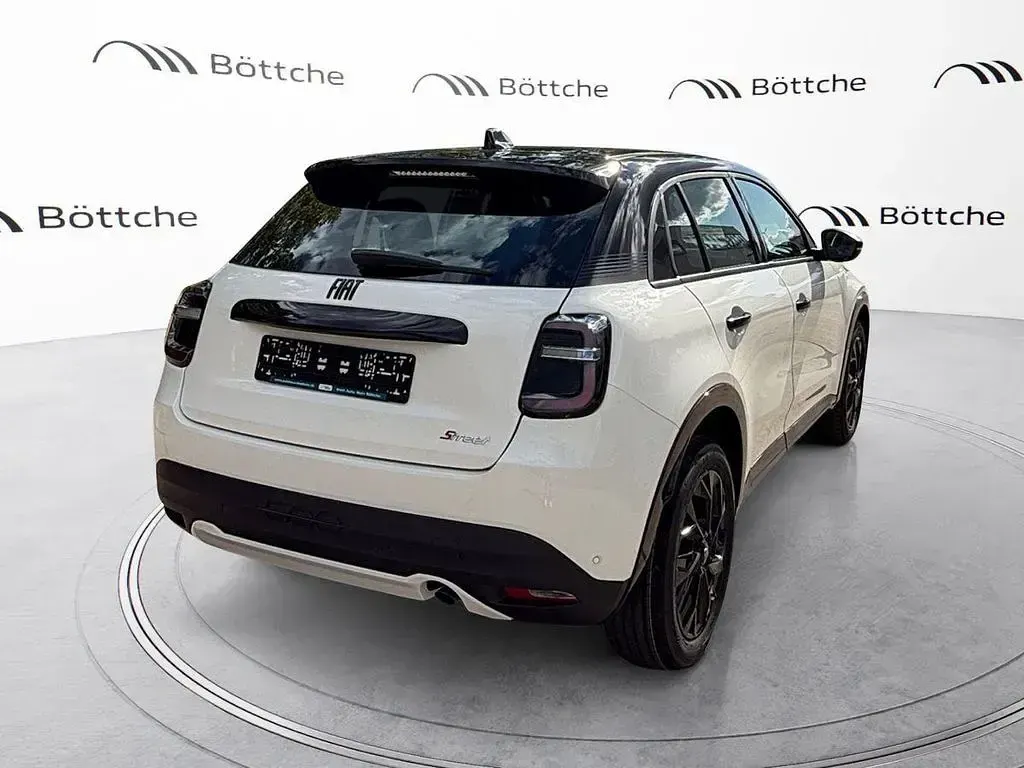 Neu Fiat 600 Street 101 PS (74 kW) 2026 Weiß / schwarz SUV