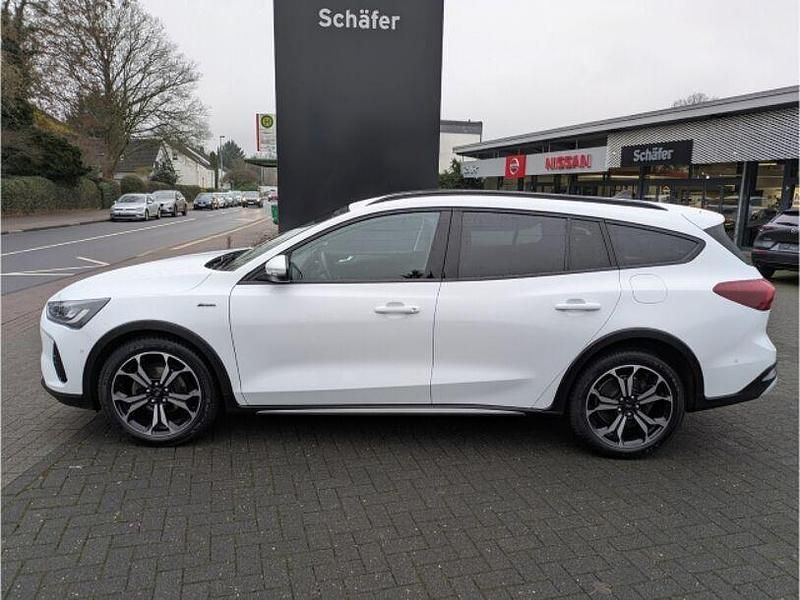 Gebraucht Ford Focus Active 125 PS (91 kW) 2022 Weiss Kombi