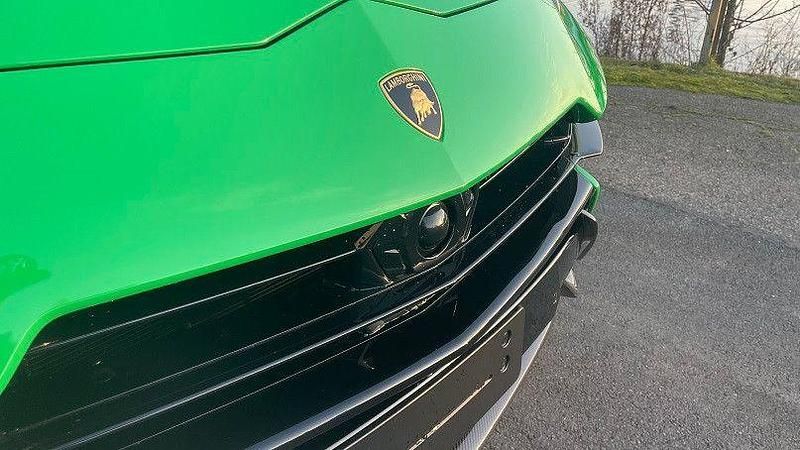 Gebraucht Lamborghini Urus 666 PS (489 kW) 2024 Grün SUV