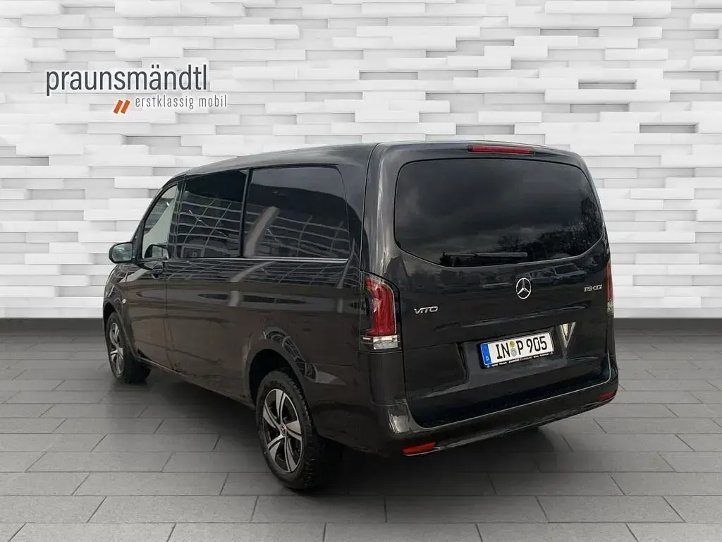Gebraucht Mercedes Vito 190 PS (139 kW) 2024 Grau Van