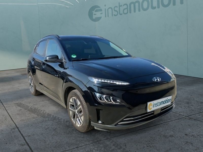Schwarz Gebraucht 2022 Hyundai Kona Trend SUV | 22.600 € (Etwas zu teuer) - Bild 1/4