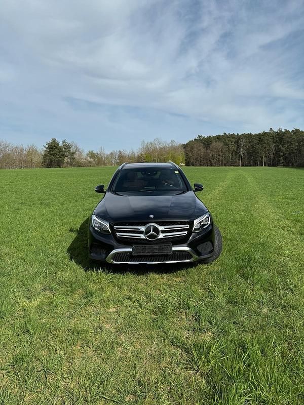 Gebraucht Mercedes GLC250 204 PS (150 kW) 2016 Schwarz SUV