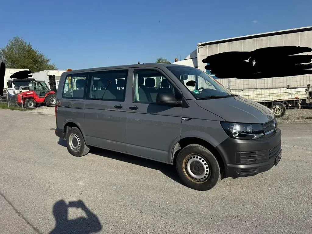 Gebraucht VW Transporter 102 PS (75 kW) 2016 Grau Van